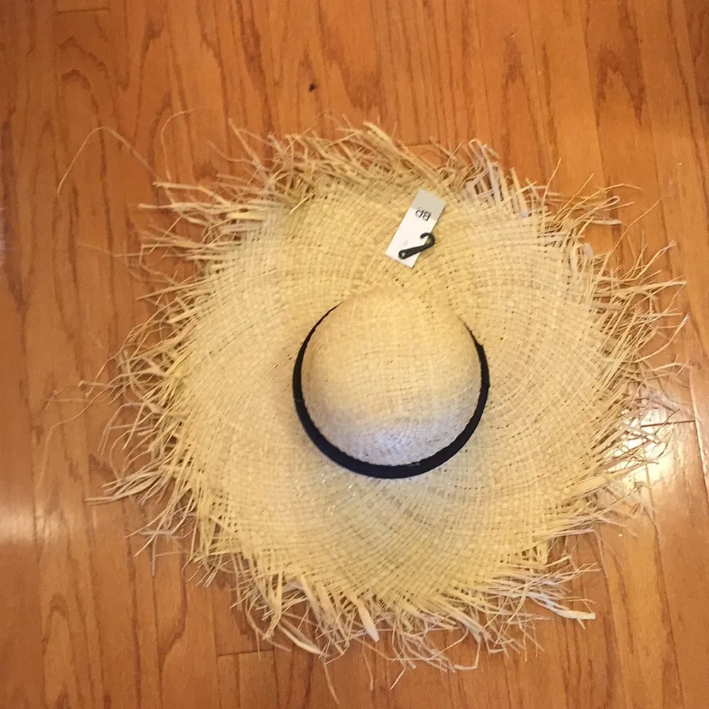Bp straw large brim hat - Image 4