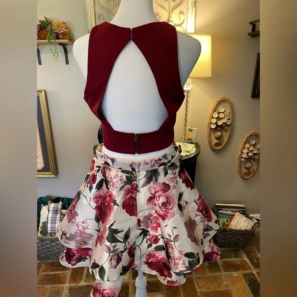 City Triangle 2 piece set with burgundy backless top & full pink floral skirt. - Image 4