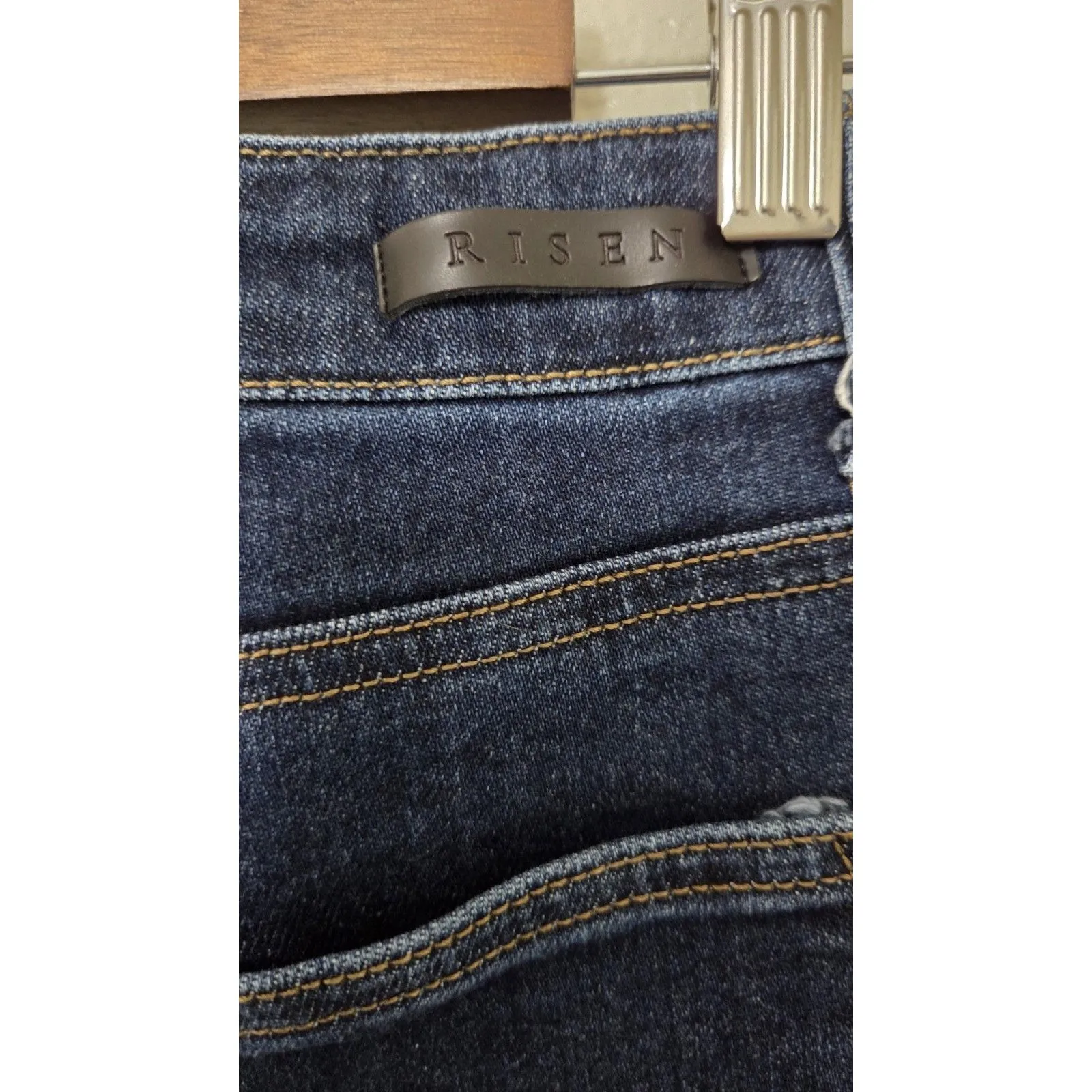 Risen Shorts Womens L Blue High Rise Stretch Denim Casual Dark Wash Jorts Size undefined - Image 5