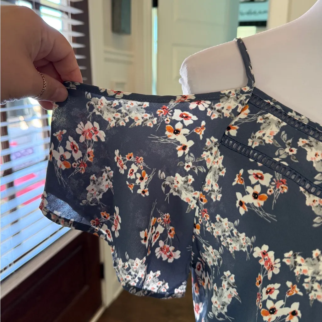 Sienna Sky NWOT Floral Cold Shoulder Blouse with Adjustable Straps - Image 3