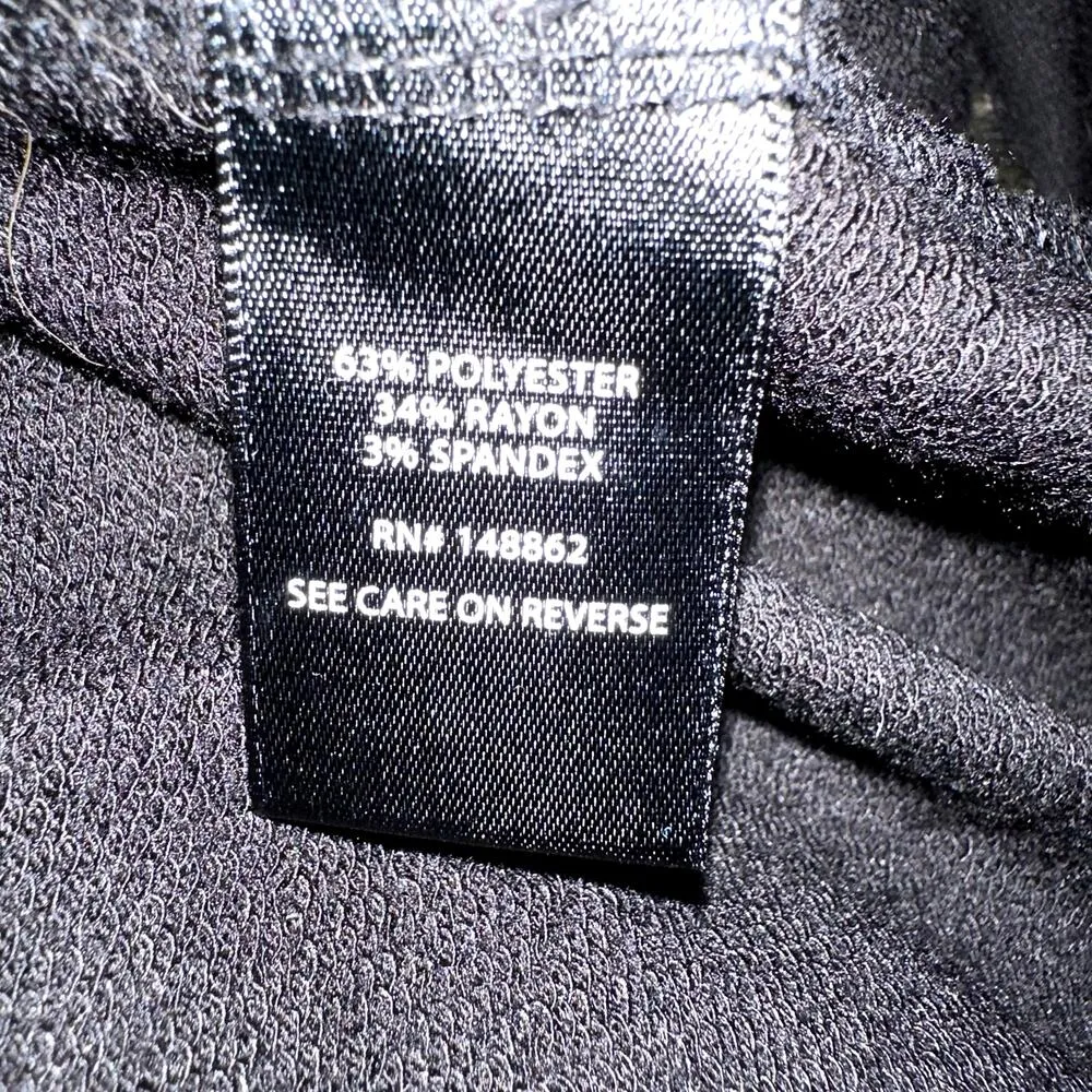 Torrid  Sweatshirt Long Sleeve Choker V-Neck Lightweight Pullover Floral Black 4X - Image 4