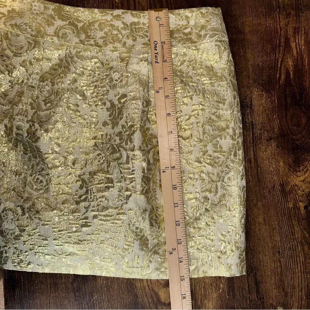 Johnnie B Skirt Womens 26 Gold Metallic Shimmer Jacquard Mini - Image 6