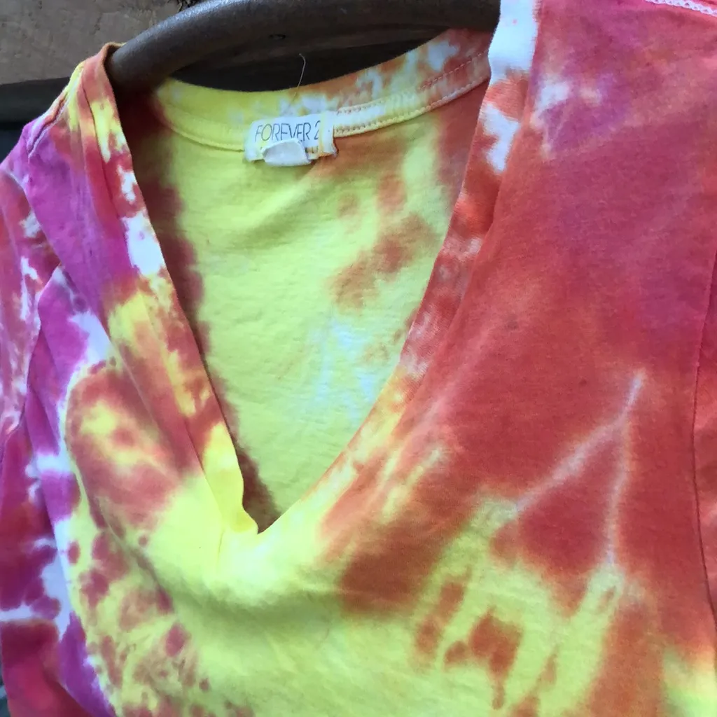 Vintage Y2K Beach Tees Baby Tees Pink Yellow Green Tie Dye Small Medium - Image 11