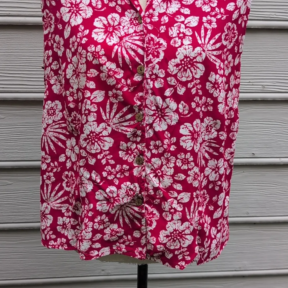 Dress Barn Sleeveless Hawaiian Shirt | Dress Barn Sleeveless Floral Button Down Red Size XL - Image 2