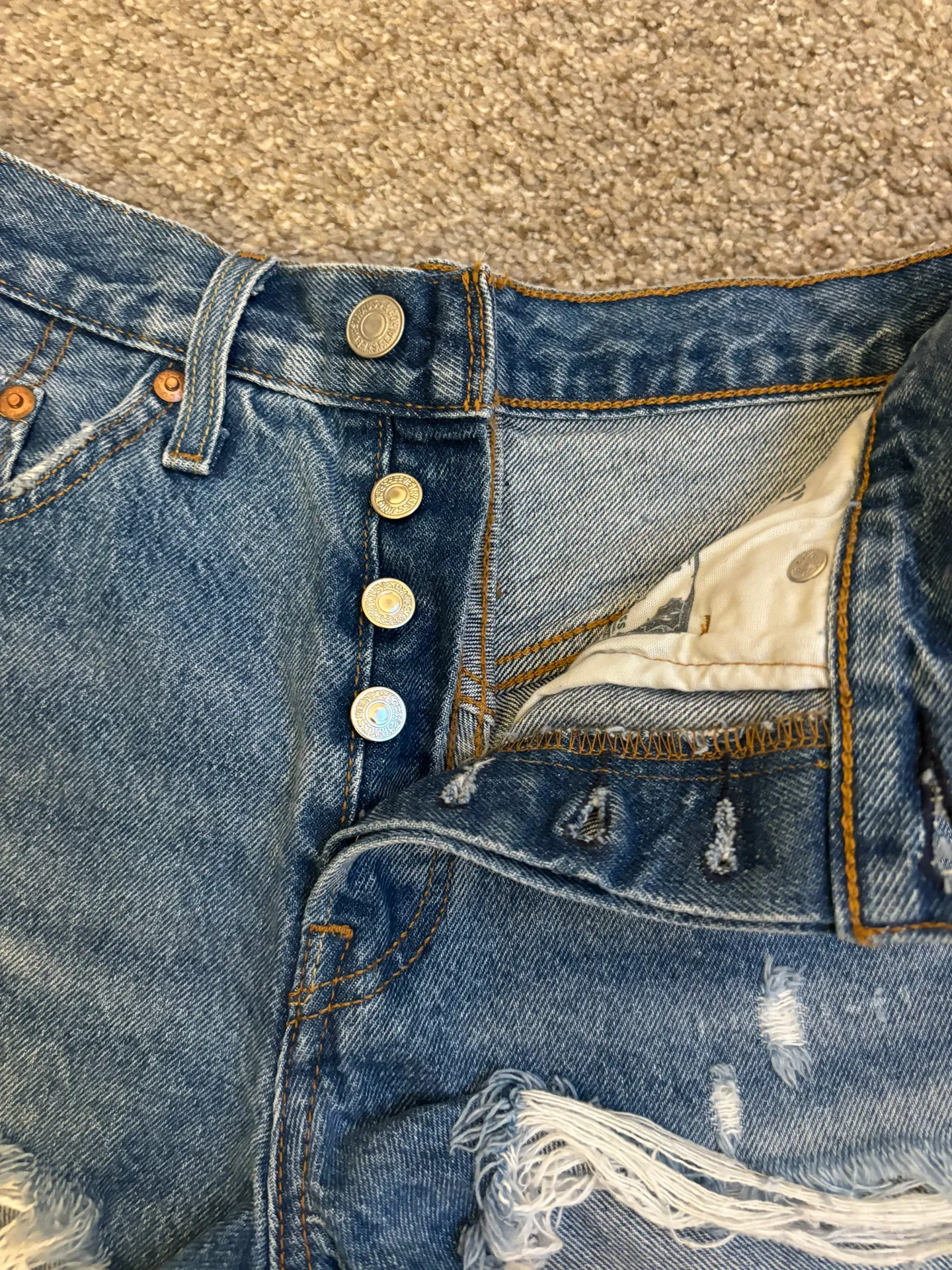 Levi’s 501 Shorts - Image 2