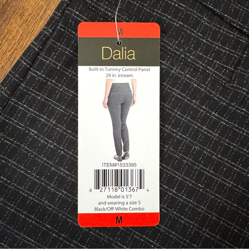 DALIA pull on ponte pants, size M, NWT Black Size M - Image 4