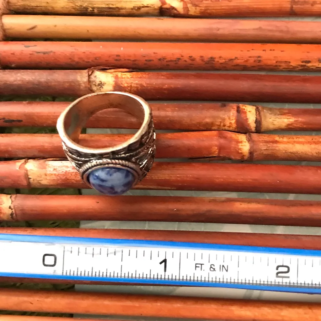 Premier Designs Silver Tone Blue Stone Ring 6.75 - Image 11