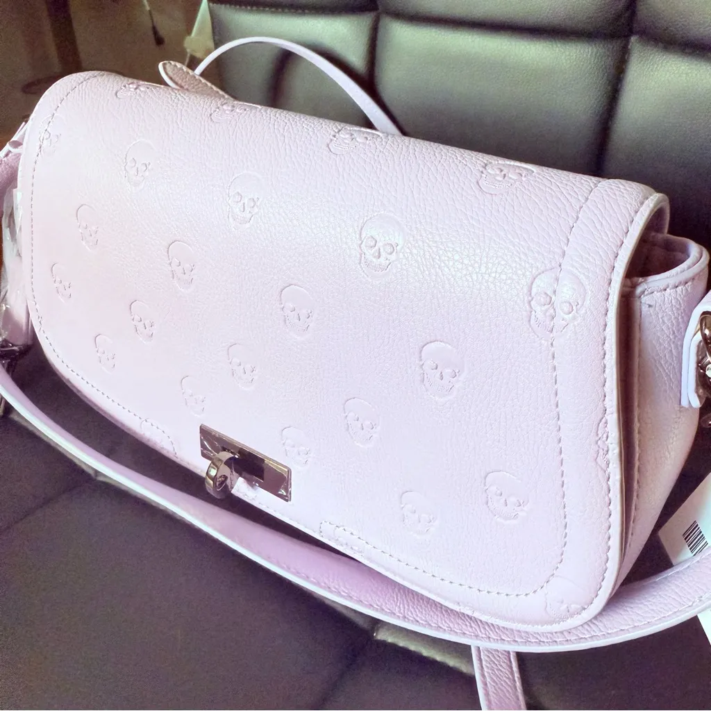 Betsey Johnson Lavender Purple Embossed Skull Crossbody Bag w Shoulder Strap NWT - Image 11