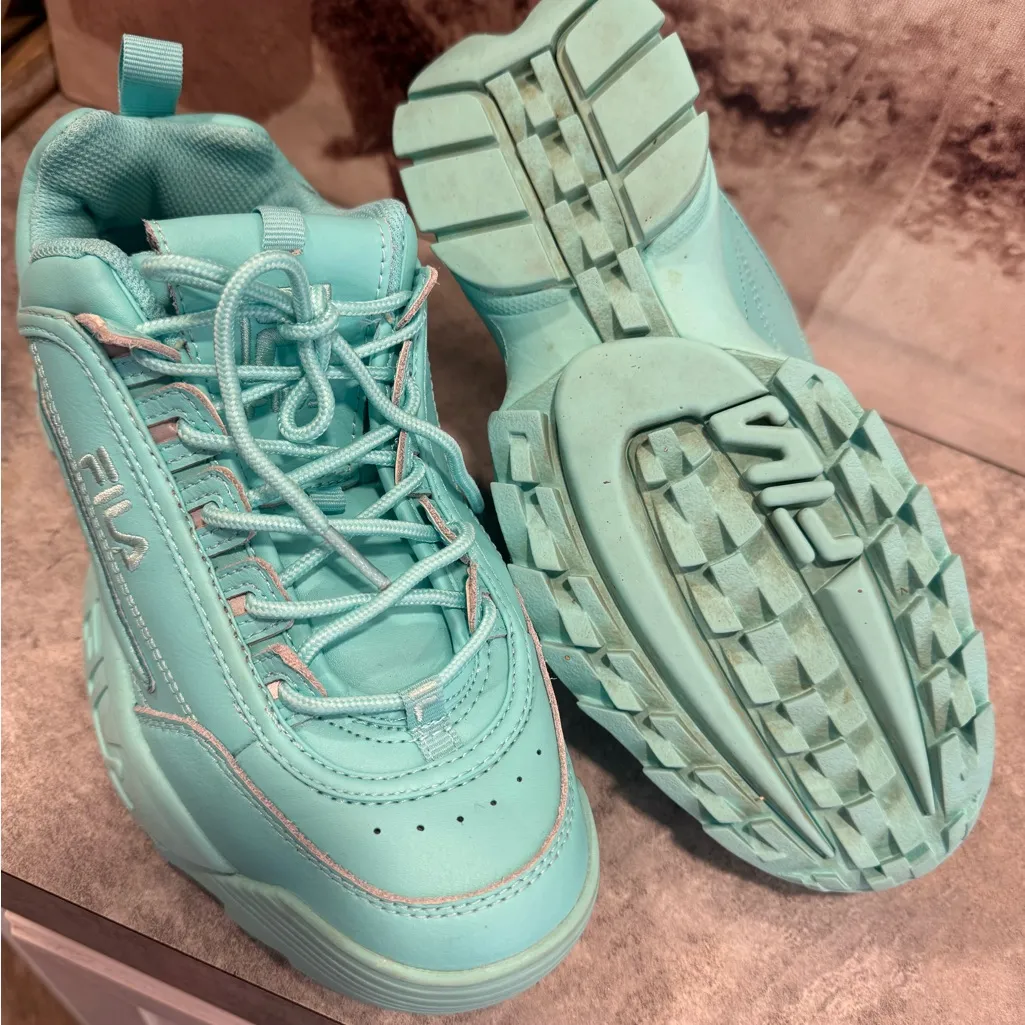 Women's Fila Disruptor 2 sneakers, size 9, with platform sole, blue. - Image 6