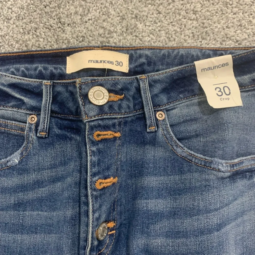 Maurice’s Button Fly Cropped Jeans size 30 - Image 3