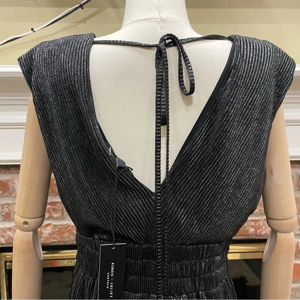 Romeo & Juliet Couture shimmering grey/silver evening gown / L / NWT - Image 2