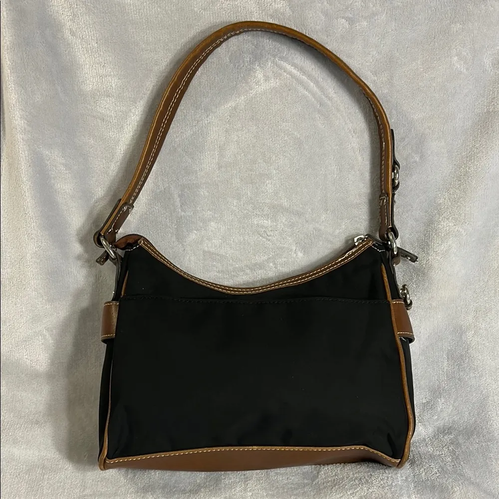 CHAPS Black and Brown Shoulder Bag with Silver Toned Buckle - Image 2