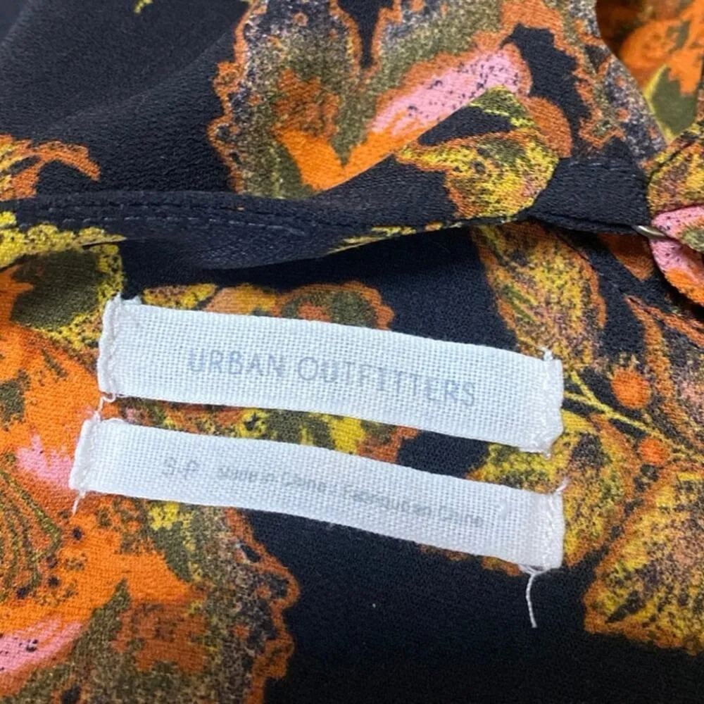 Urban Outfitters Black Floral Sleeveless Tie Wrap Ruffle Blouse Tank Crop Top S - Image 4