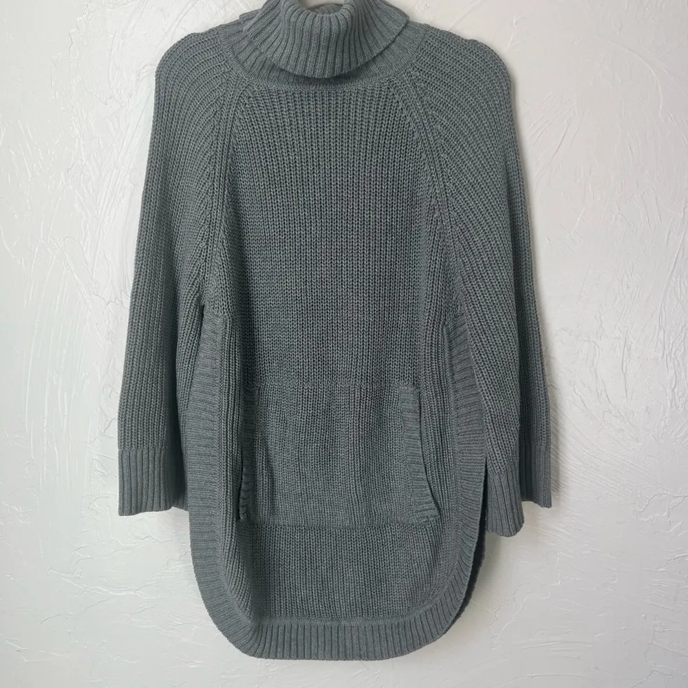 UGG Raelyn turtleneck grey sweater size S - Image 2