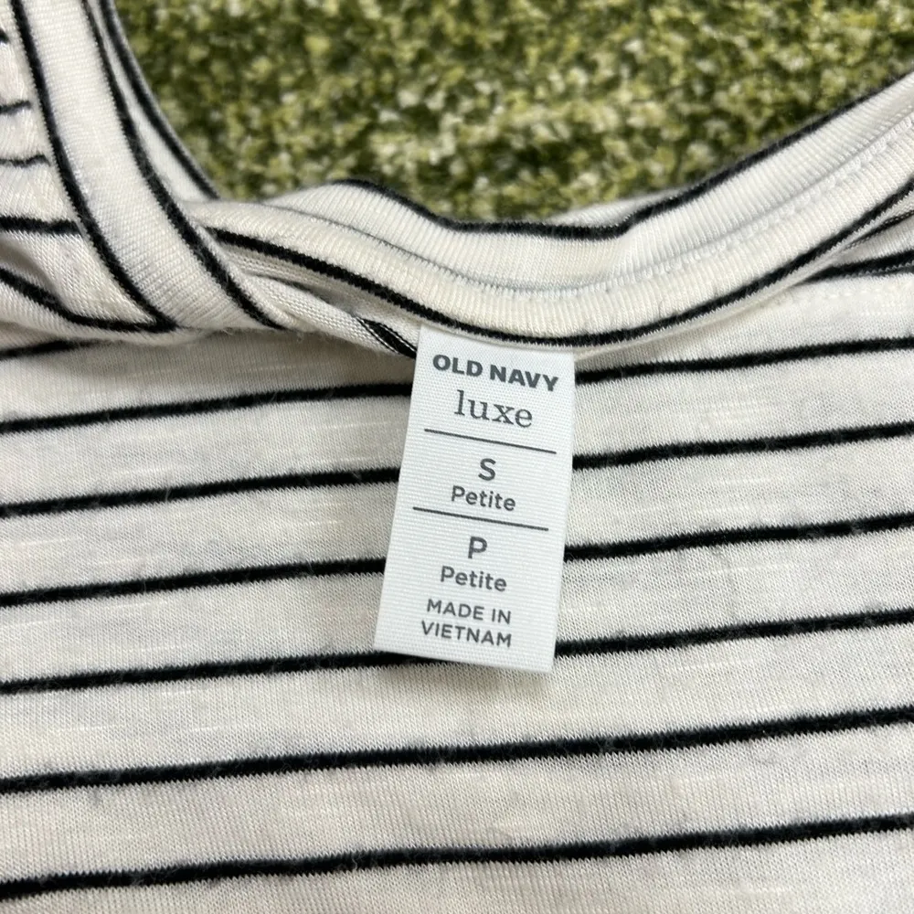 Old Navy 🎉HOST PICK🎉 luxe striped top - Image 2