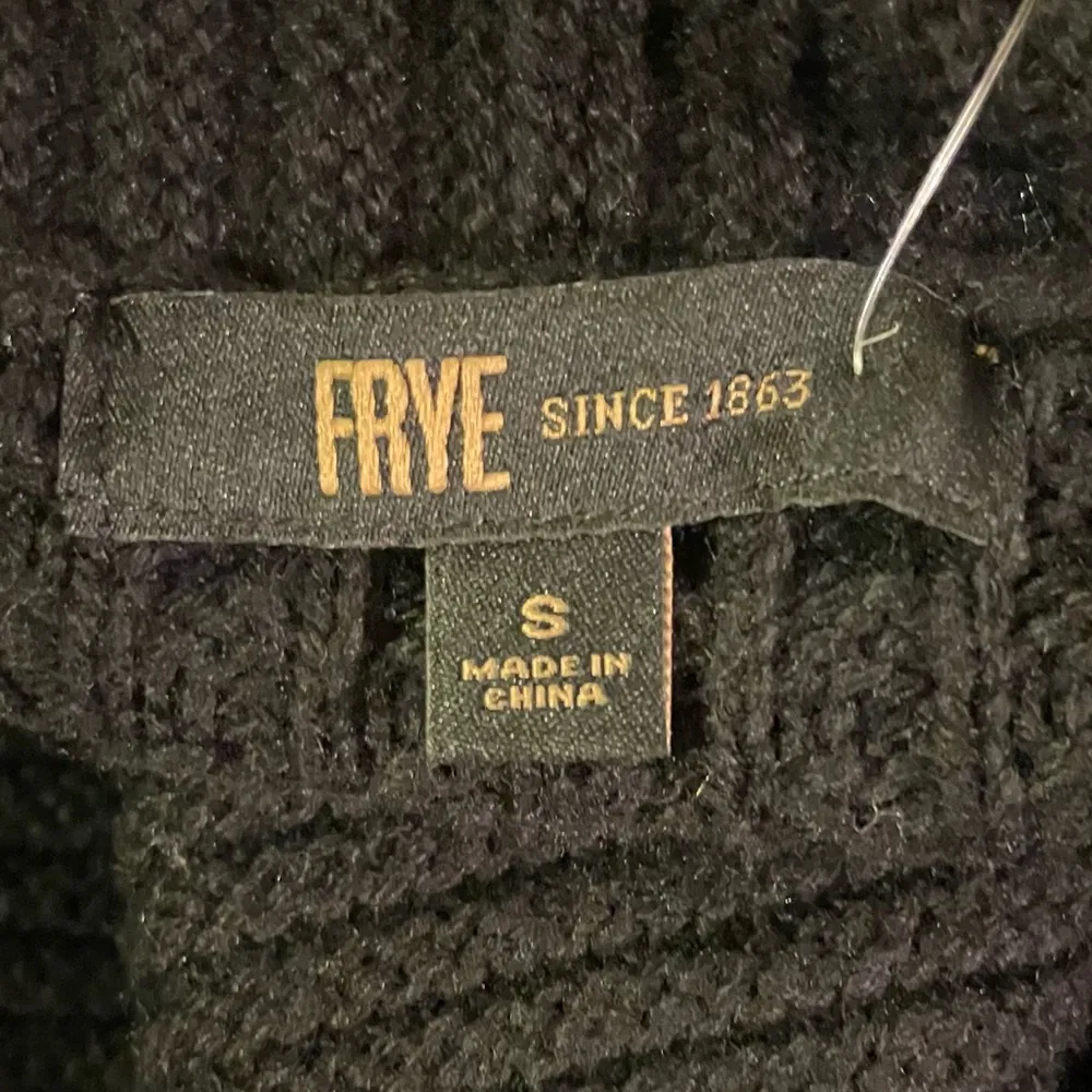 Frye  women’s Textured Stitch cardigan NWT size S - Image 3