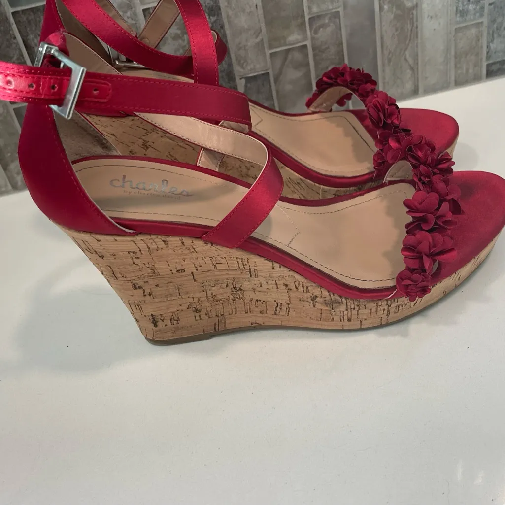 Charles By Charles David Red Satin Floral Wedges Ankle Strap Size 9 - Image 4
