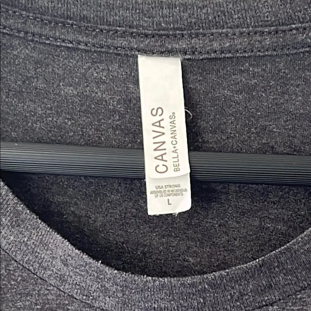 Graphic Tee with Colorful Lips Design - Image 3