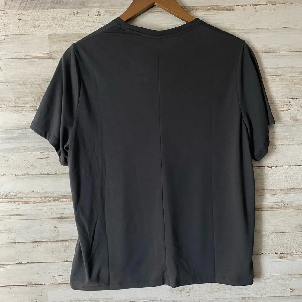 NWT Reebok Short Sleeve Top 1x - Image 4