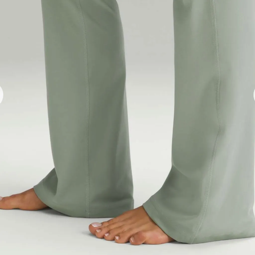 lululemon Groove SHR Nulu Flared Leggings in PLCT Sz 12 NWT $118R - Image 5