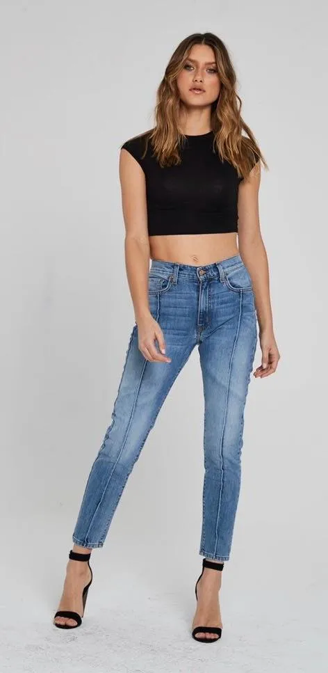 Revice Denim NWOT Venus Crops - Image 2