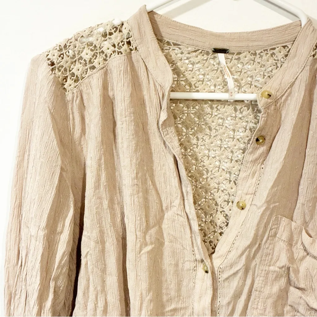 Free People Top Womens Medium Beige Crochet Lace Button Up Oversized Casual Boho - Image 2