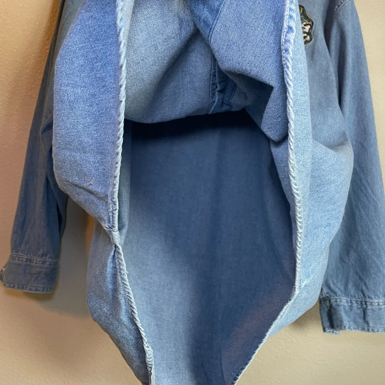 Lets Quizz Again Sz M Women Denim Bear Christmas Embroidered Long Sleeve Shirt Blue Size M - Image 5