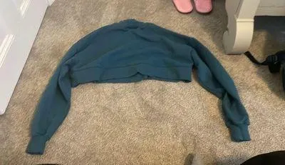 Cropped Sweater - Image 5