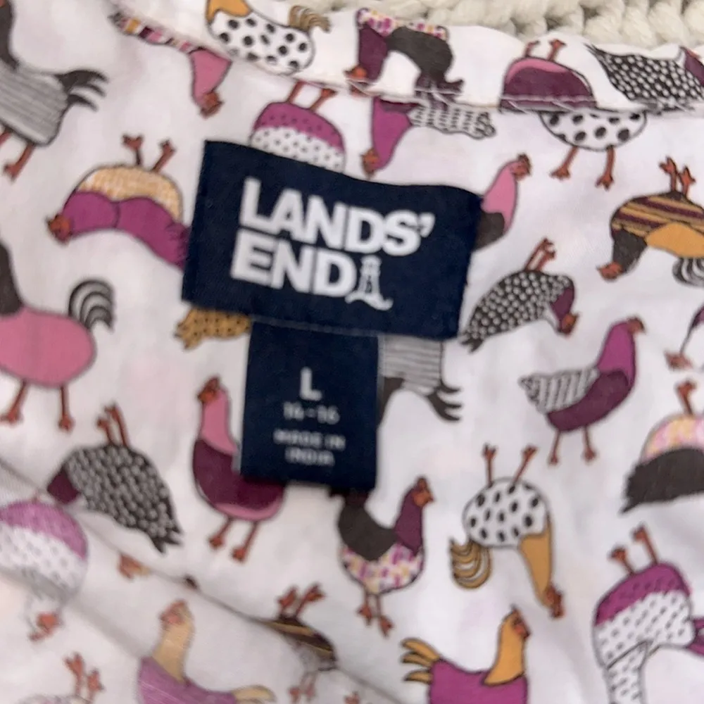 Lands' End Women's adorable chicken nurses scrub jacket size large - Image 6