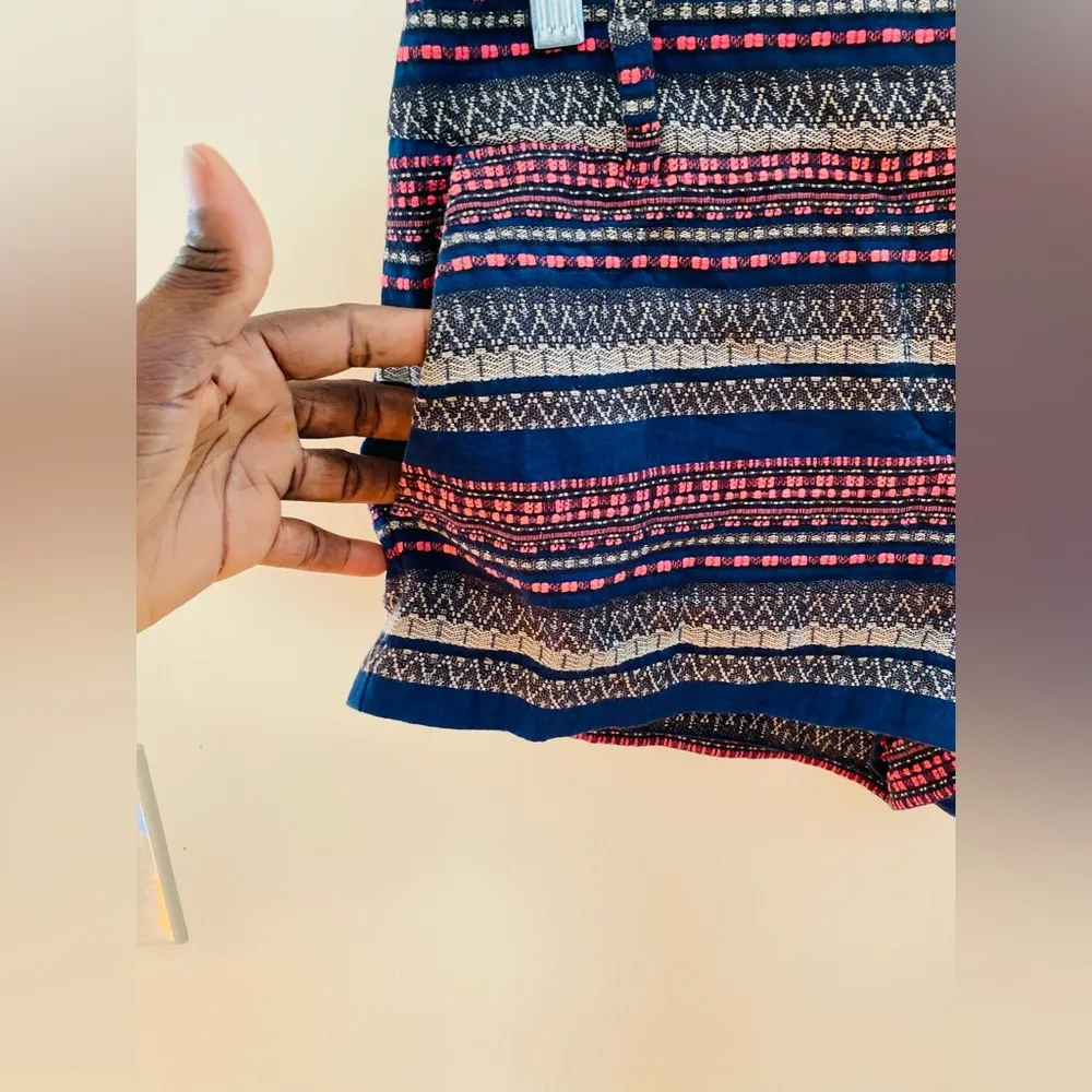 Ann Taylor Loft Multicolored short with double aide pockets. - Image 3