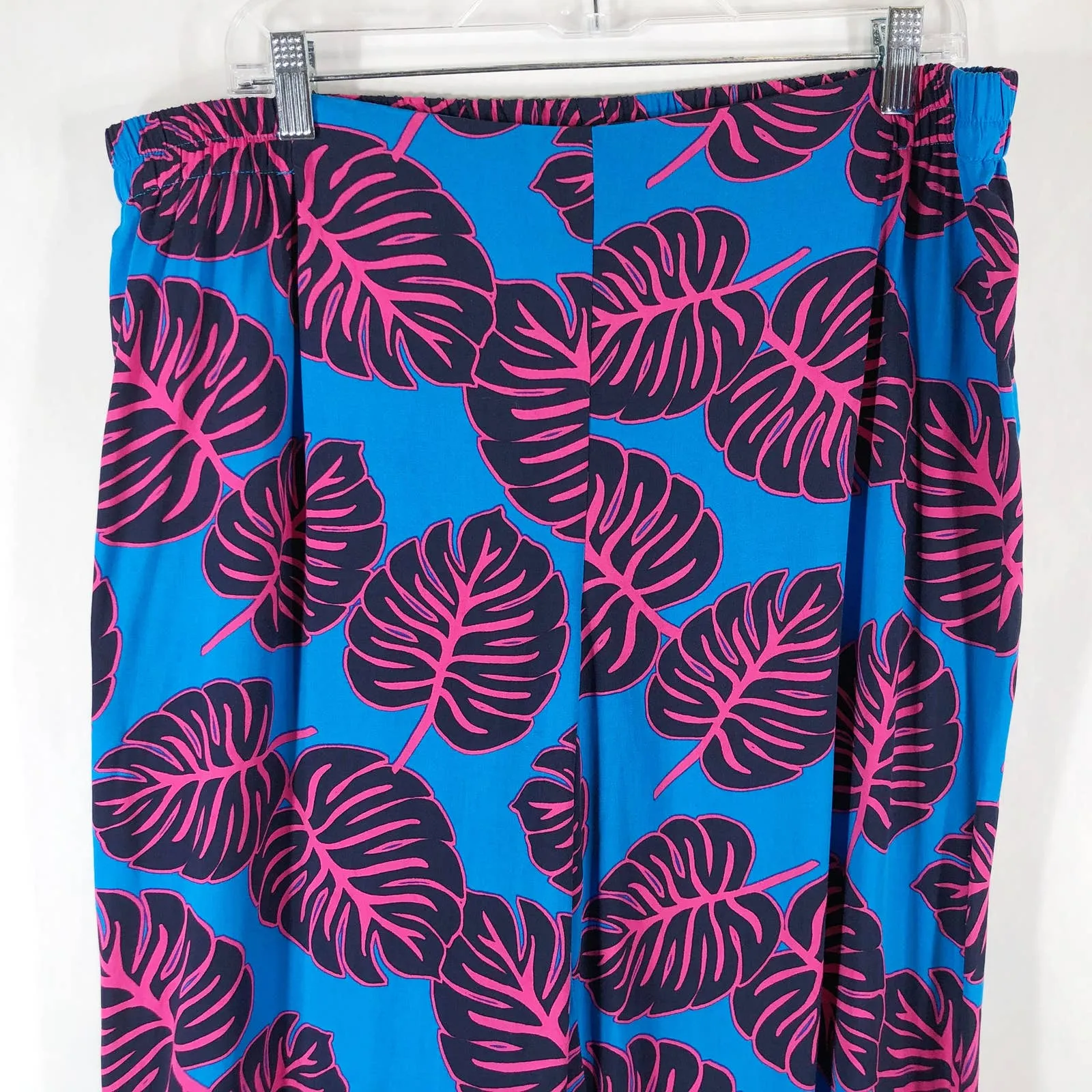 Crown Ivy Plus Size 1X Capri Pants Blue Pink Monstera‎ Leaves Floral Elastic 477 - Image 5