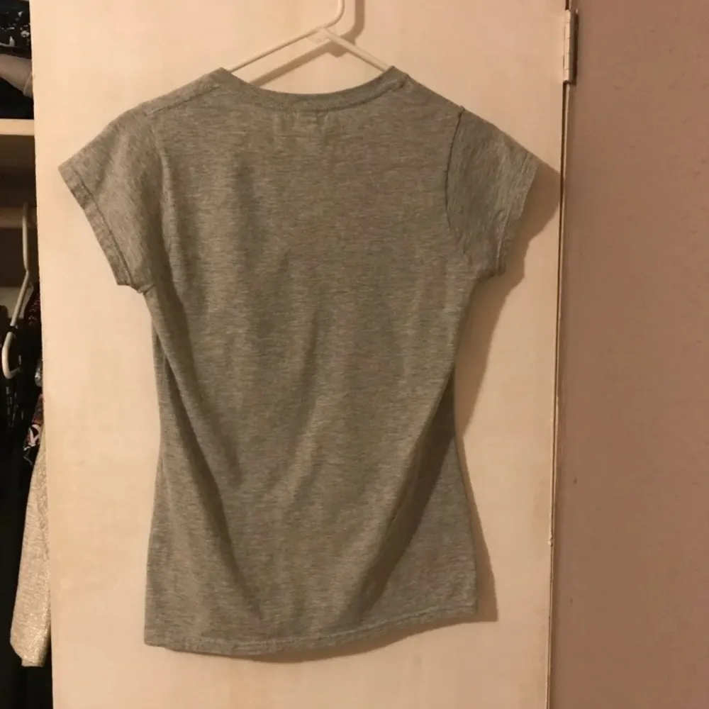 Brasil V neck Gray - Image 6