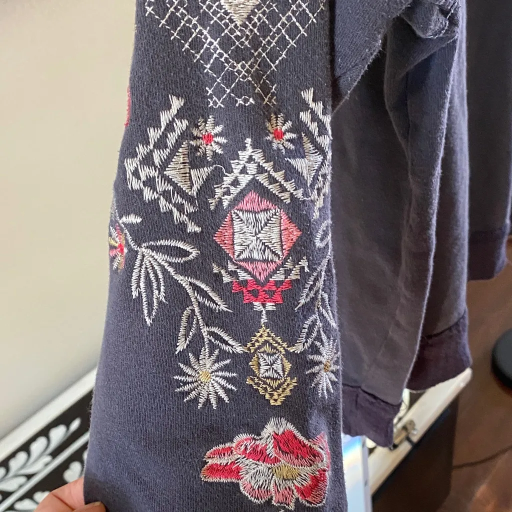 Knox Rose Gray Cardigan with Multicolor Embroidery - Image 3