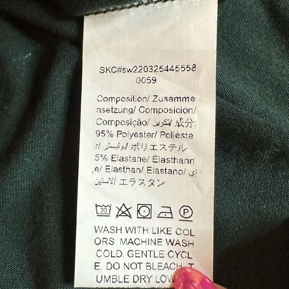 FULL SLEEVE EMERALD GREEN SLIP DRESS SIZE M (necklace sold separately) Size M - Image 14