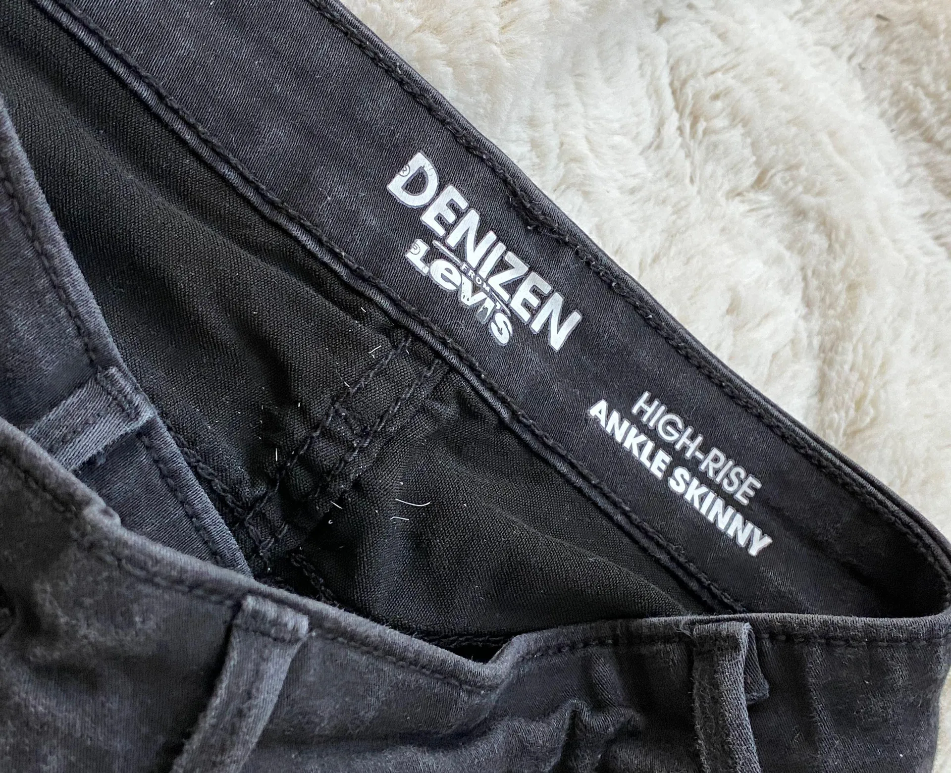 Levi's Black Jeans - Image 3