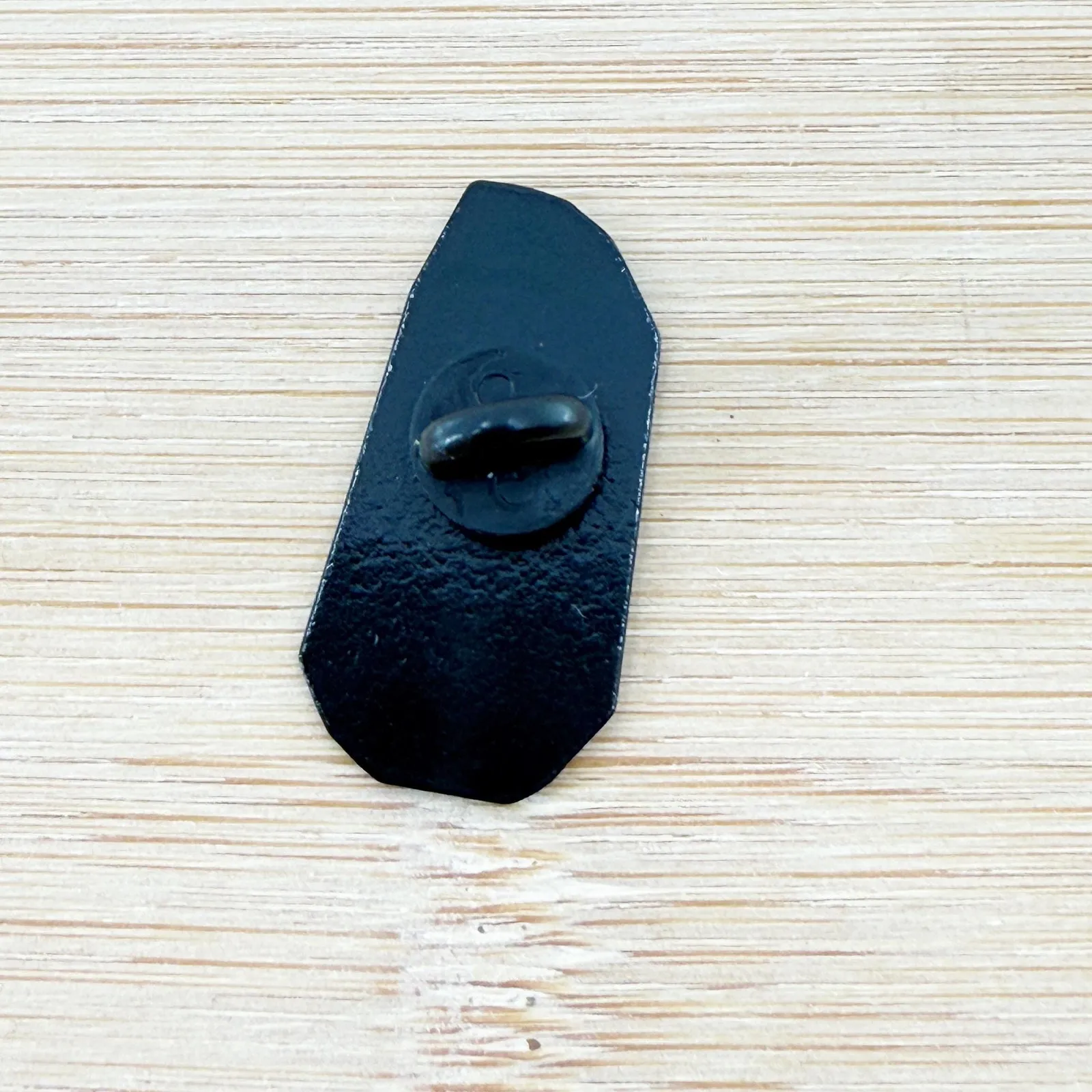 Whale in Crystal Enamel Pin Blue - Image 2