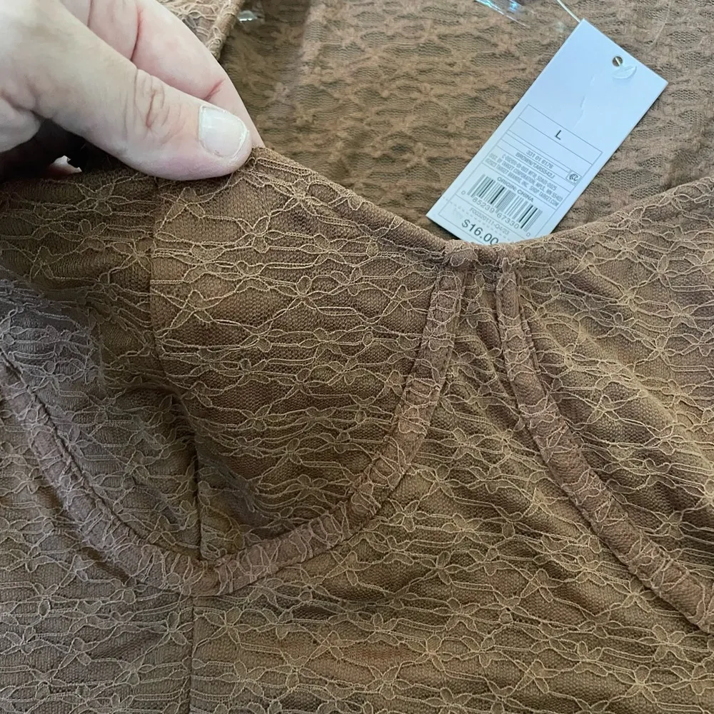 Wild fable NWT cropped lace top - Image 4