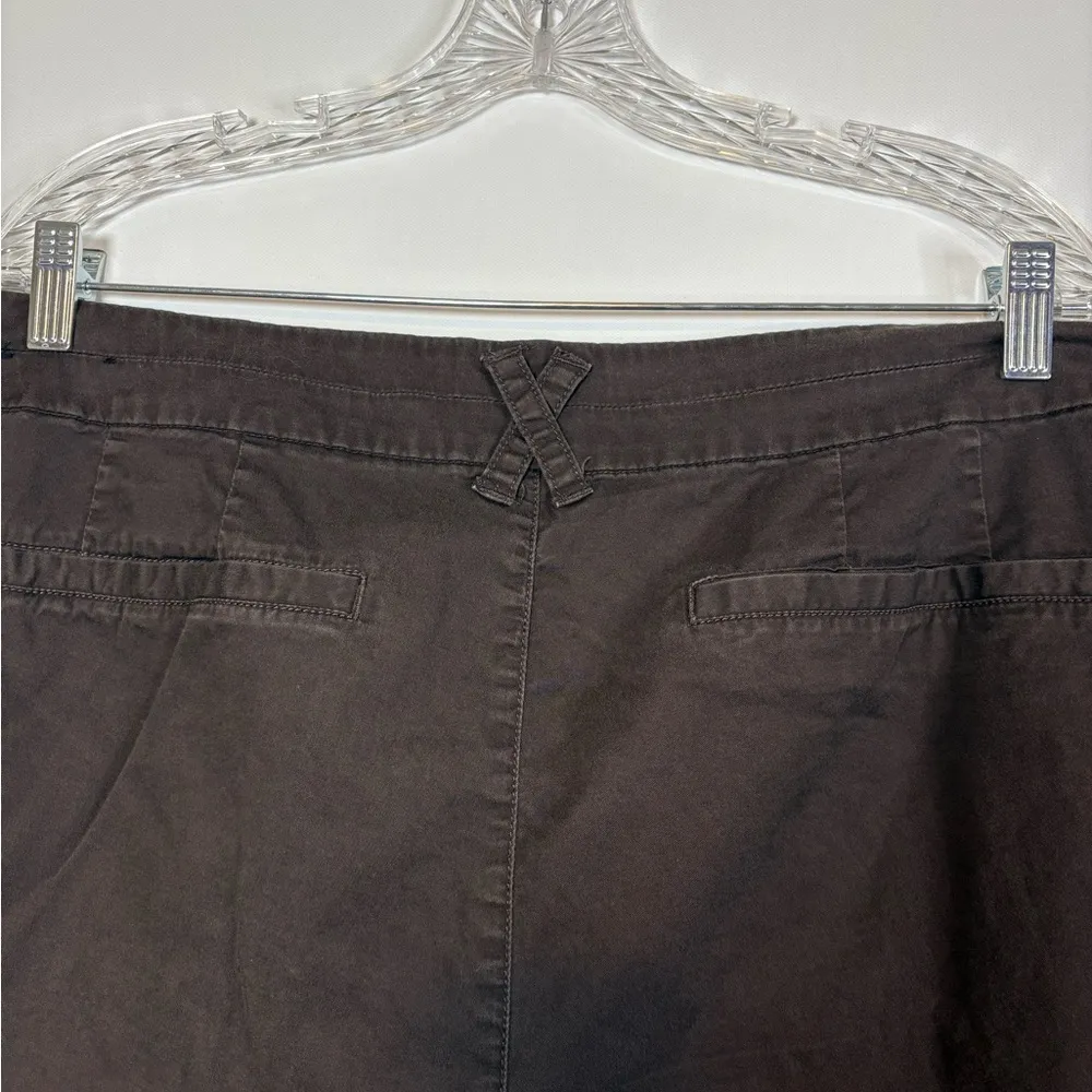 Lane Bryant Women’s  Brown Flat Front Chino Shorts Size 26 - Image 8