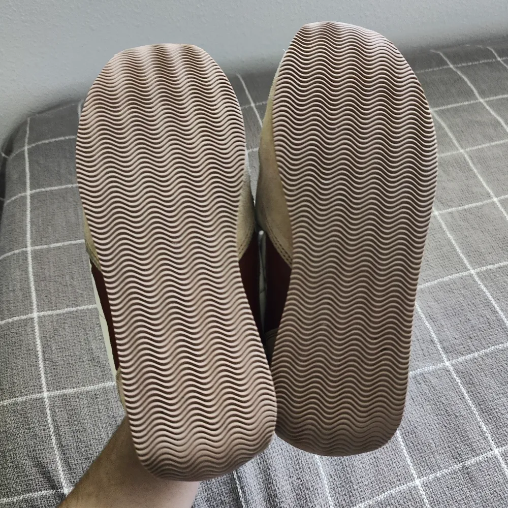 Madewell  League Sneakers in Suede - Image 11