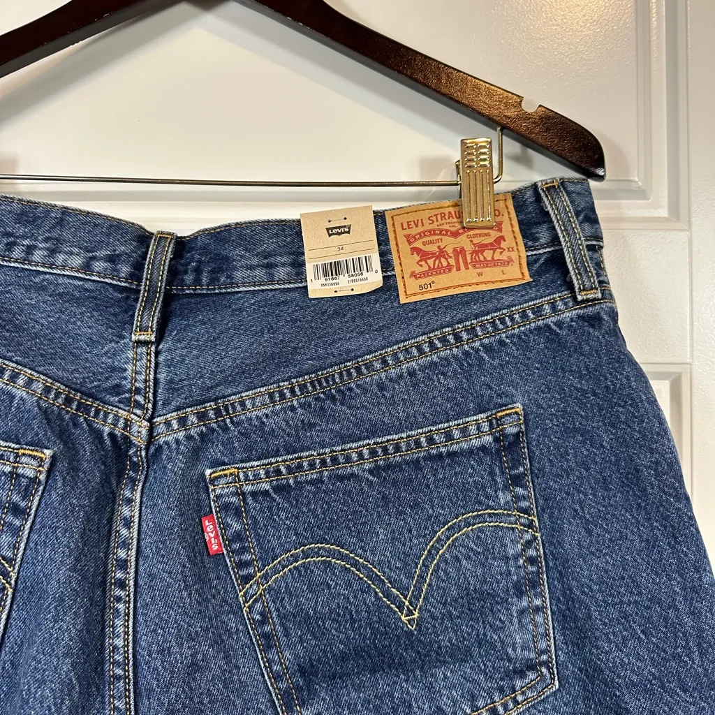 Levi’s Premium 501 Vintage Inspired Mid Thigh High Rise Denim Shorts Size 34/18 - Image 6