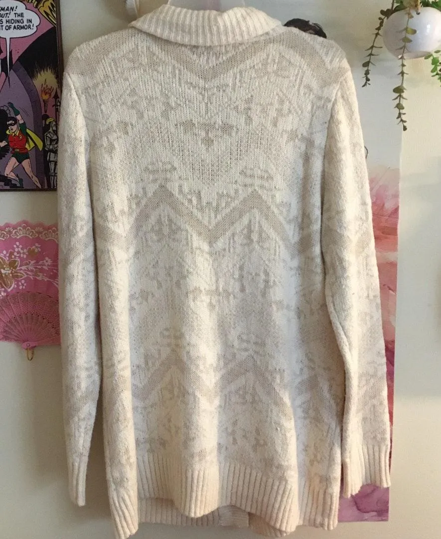 Cardigan Size L Maurices Never Worn - Image 2