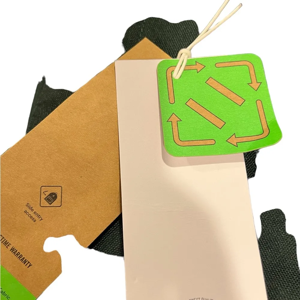 Herschel Retreat™ Green  with Plaid Sling Bag Rare Hard to find! - Image 9