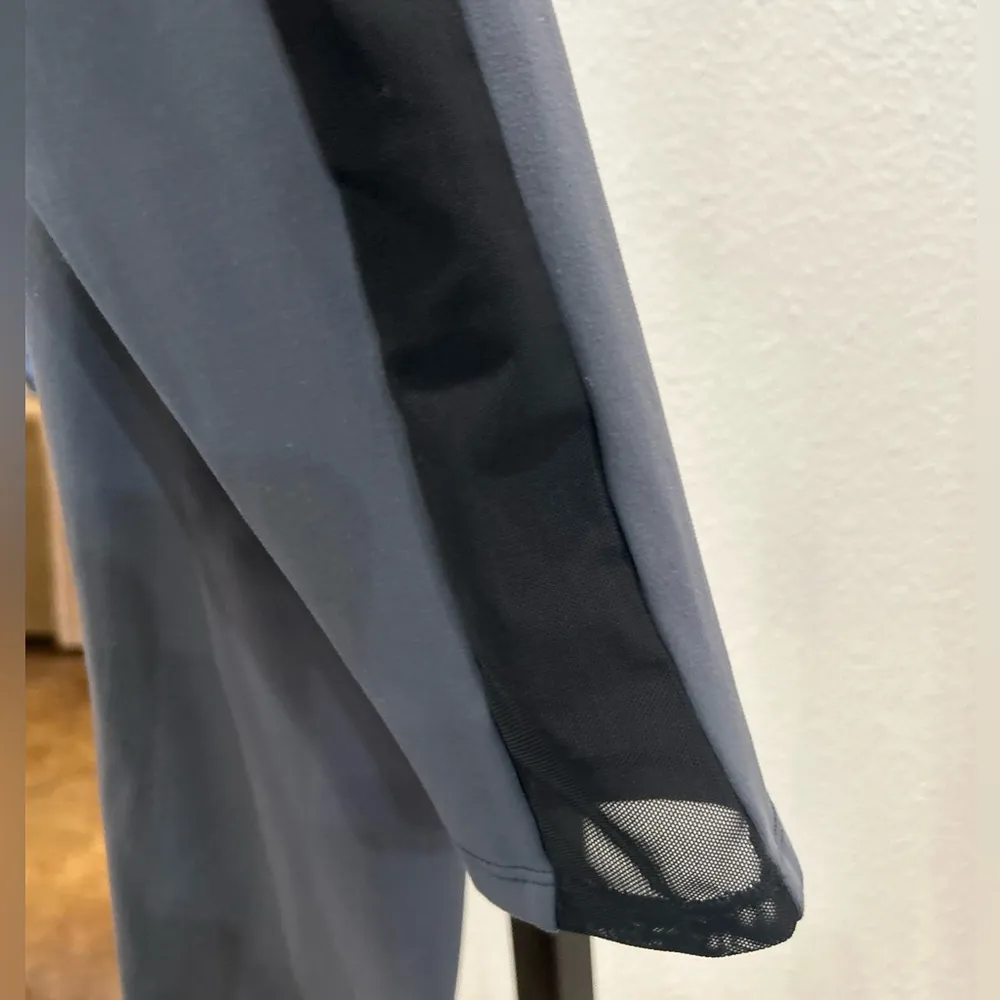 Women’s Gym Shark Leggings Black and Gray with Mesh panels Size Medium - Image 3