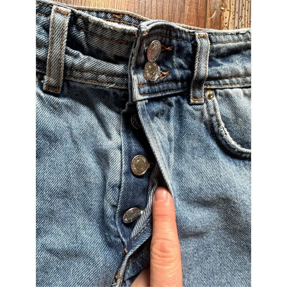 FOREVER 21 Jean Shorts Women's 26 Blue Button Fly Stone Wash Raw Hem High Rise - Image 8