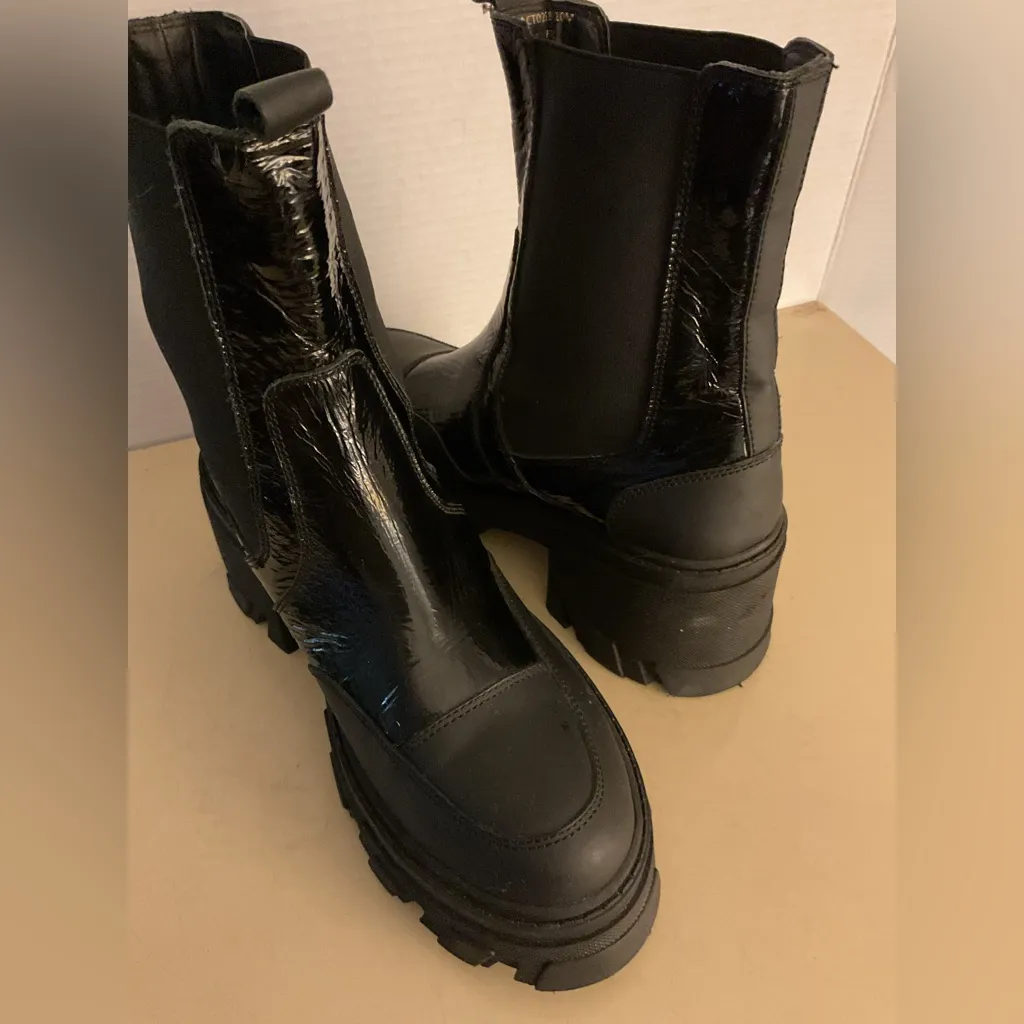 Steve Madden Black leather Platform Chelsea Boots size 10 - Image 5