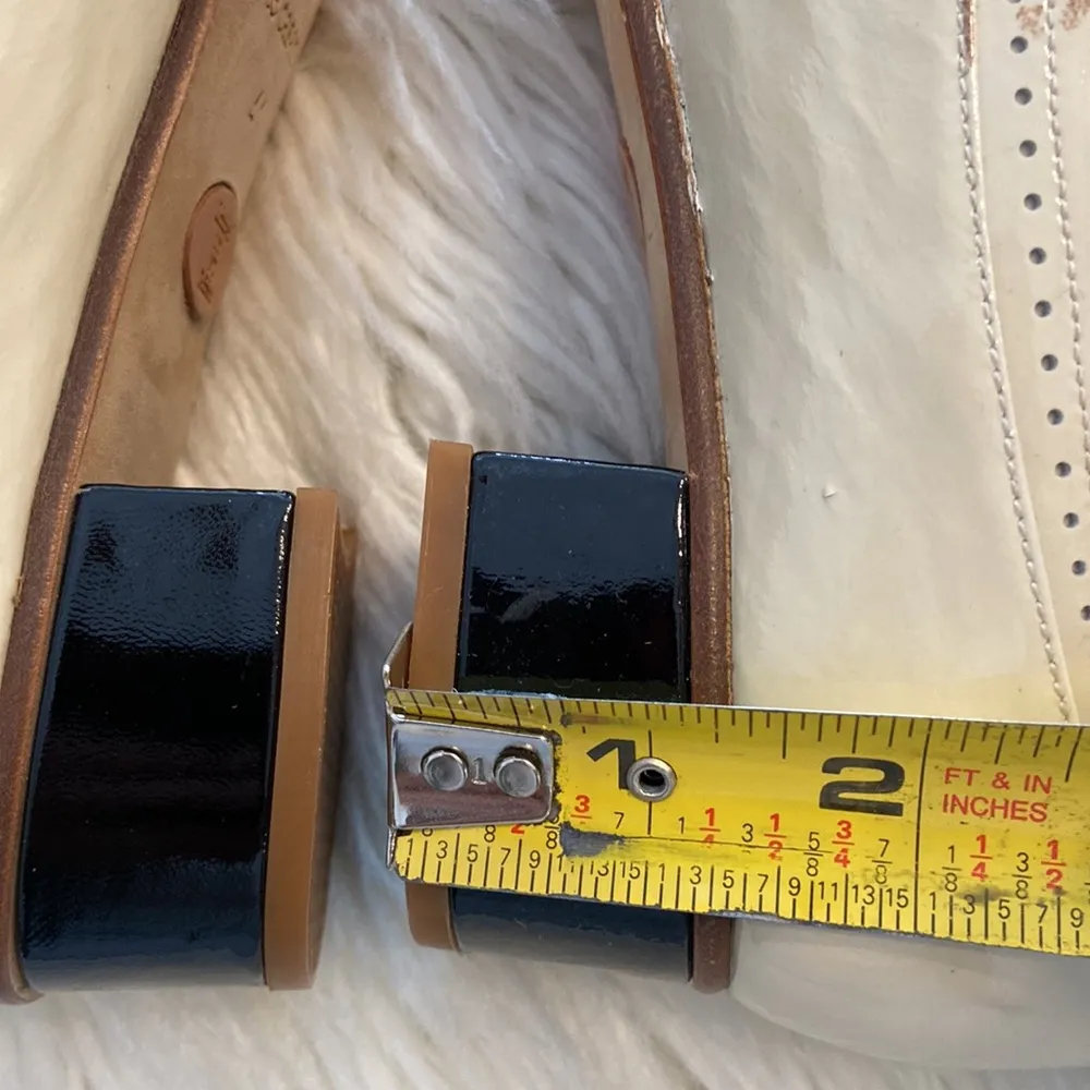 Te Casan Women's Cream Loafers size 41 Limited 100 NY Edition excellent cond - Image 12