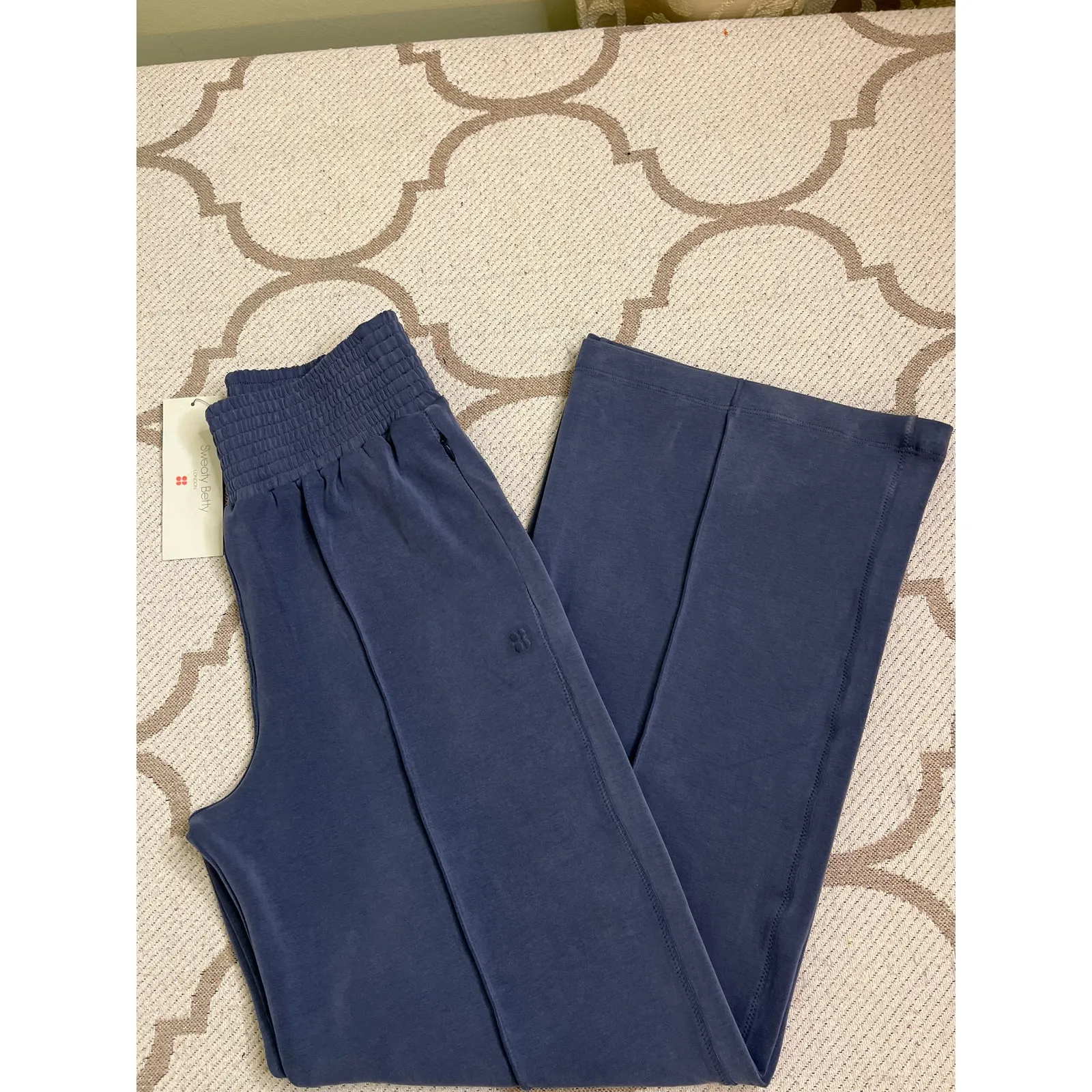 Sweaty Betty Sand Wash Cloud Weight Track Pant, navy blue, size XS, MSRP $128 - Image 4