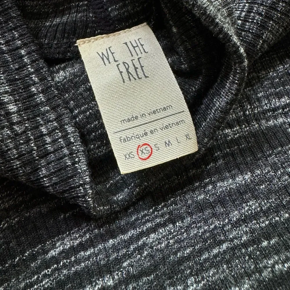 Free People Stone Cold Black Heather Split Back Turtleneck Tunic Size XS - Image 7