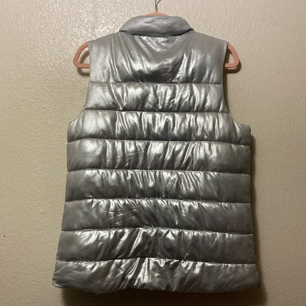 Fila Women's Metallic Silver Quilted Vest - Image 4