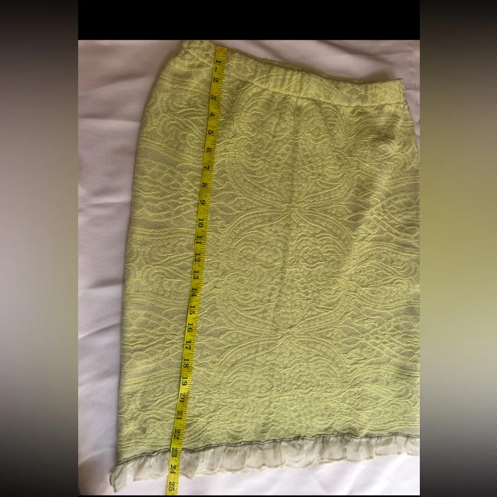 St. John Light Green Lace Skirt Set - Image 2